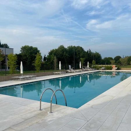Апартаменты Garden Borgo Secolo Пескьера-дель-Гарда Экстерьер фото