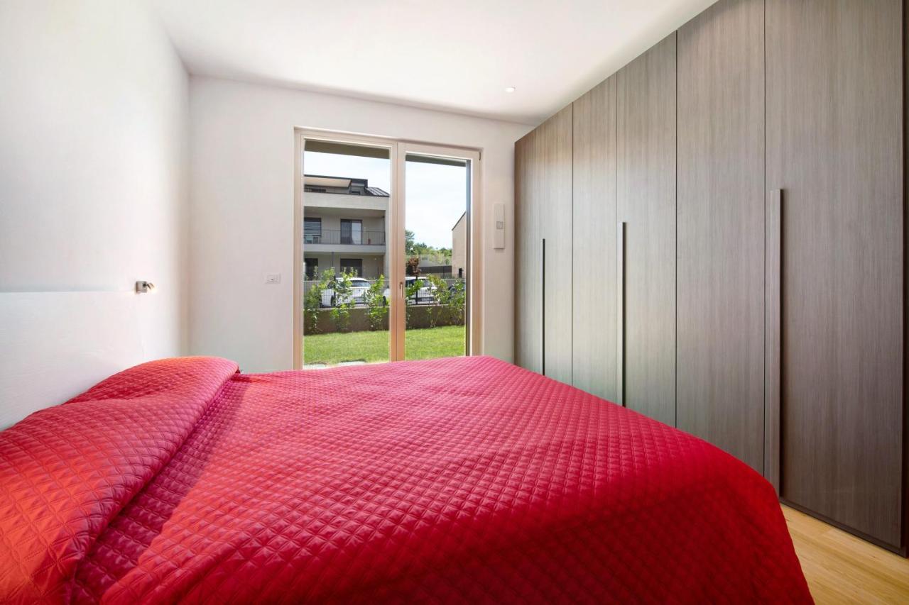 Апартаменты Garden Borgo Secolo Пескьера-дель-Гарда Экстерьер фото